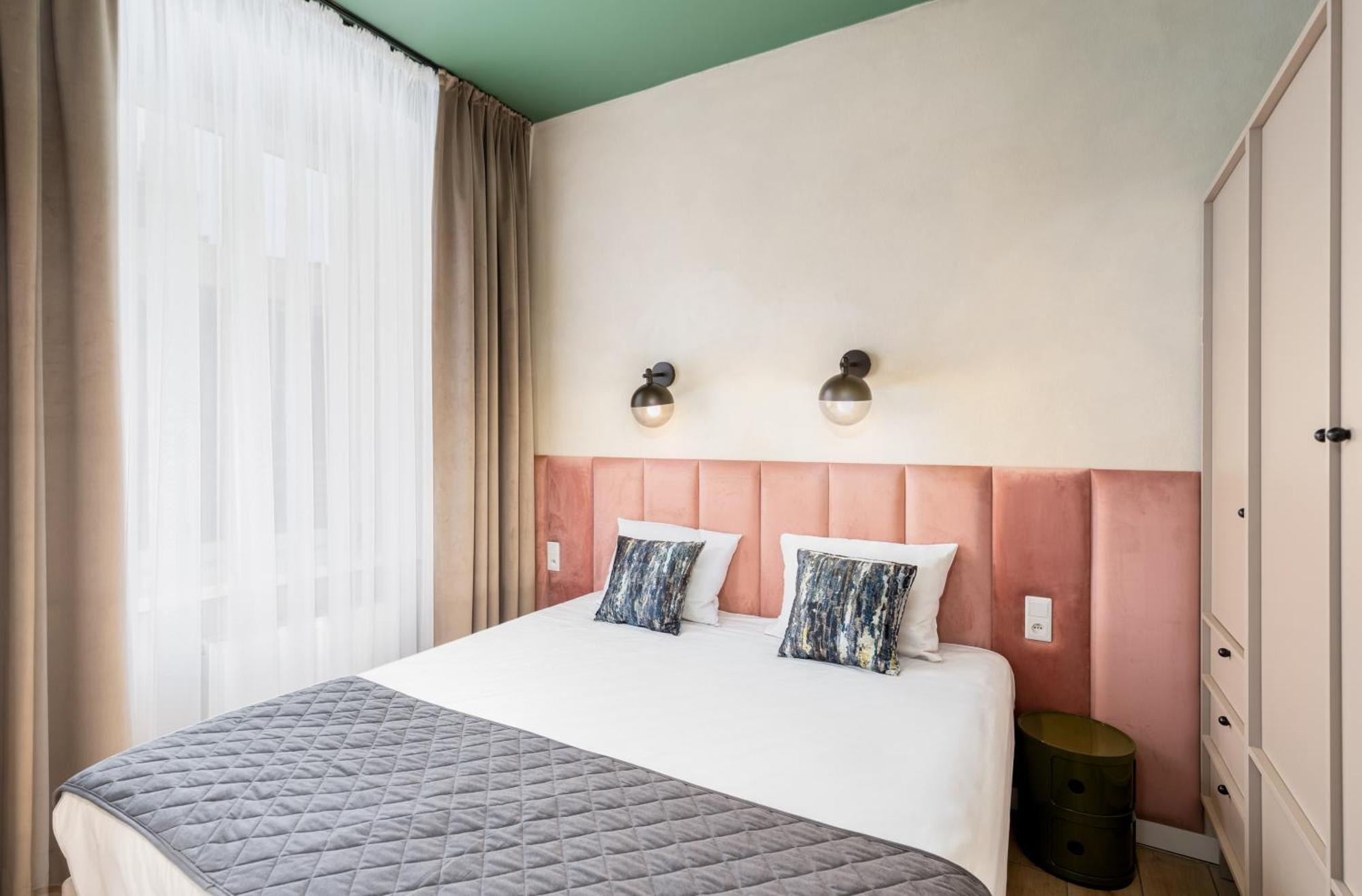 1898 Parkside Boutique Residence Краков Экстерьер фото