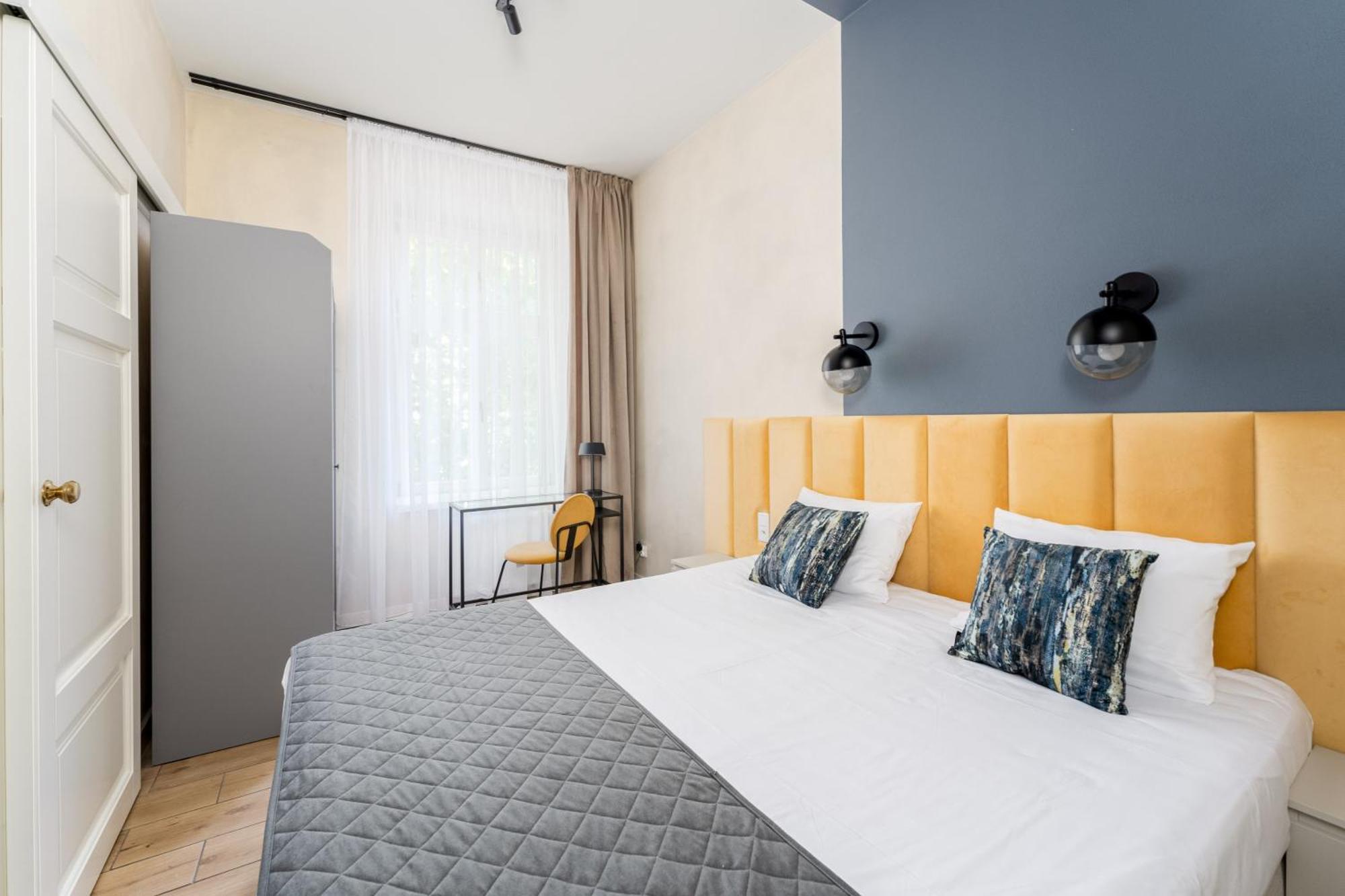 1898 Parkside Boutique Residence Краков Экстерьер фото