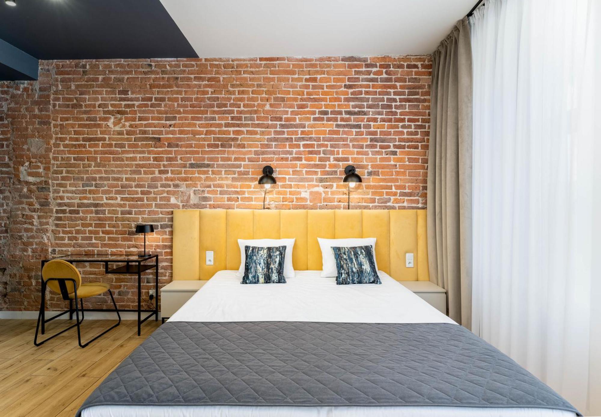 1898 Parkside Boutique Residence Краков Экстерьер фото