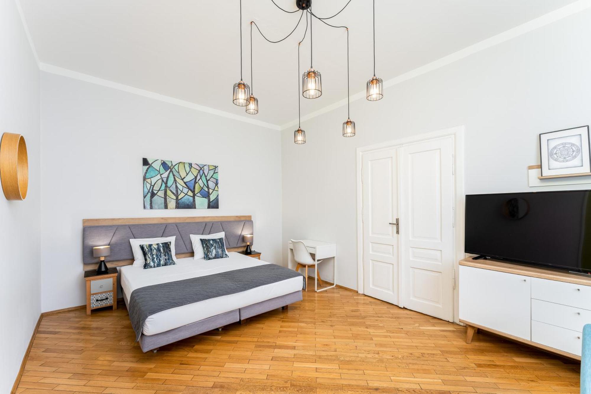 1898 Parkside Boutique Residence Краков Экстерьер фото